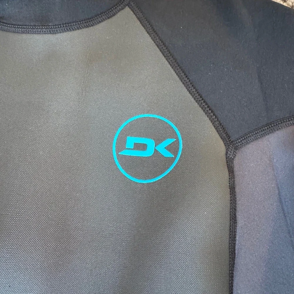 NWT Dakine Quantum Men's Back Zip Short Sleeve Size Large Tall Wetsuit 2/2mm